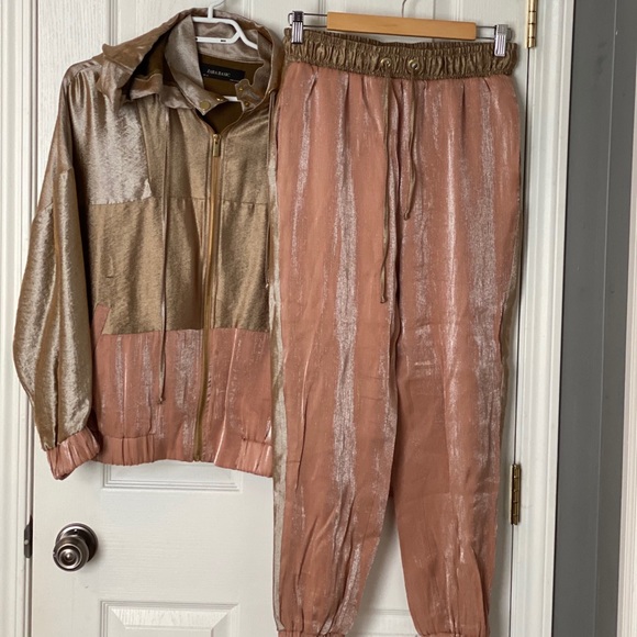 Zara tracksuit - size small - Picture 1 of 2